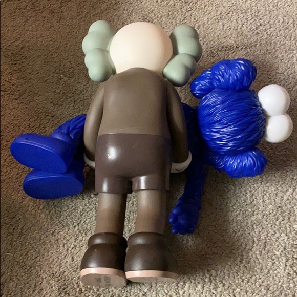 KAWS COMPANION ORIGINAL FAKE GENUINE MEDICOM TOY - Picture 3 of 6